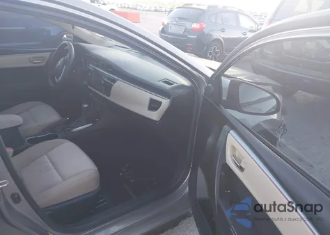 2015 Toyota Corolla Le z USA, uszkodzony, nr VIN 5YFBURHE2FP341237